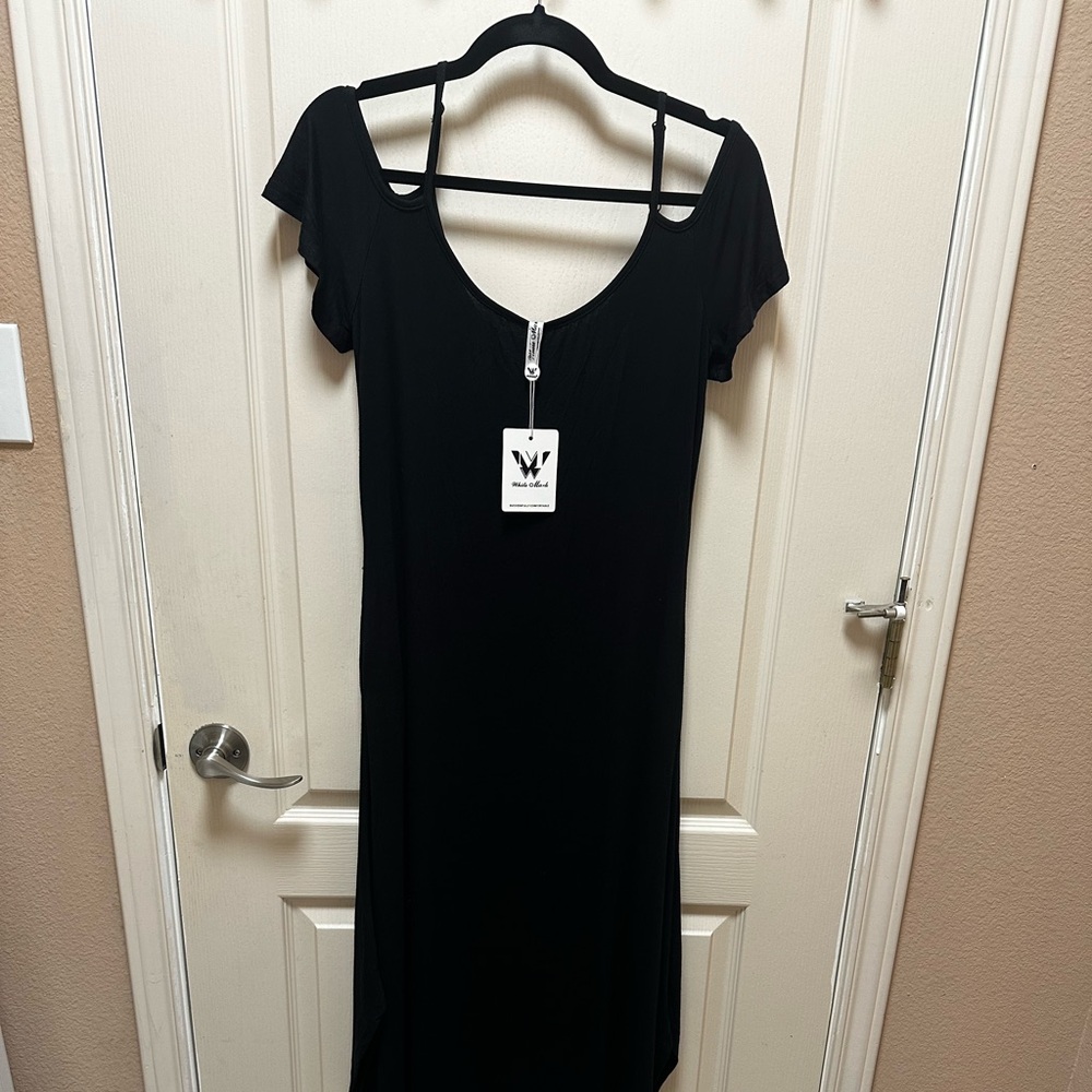 New dress with tags! Super flattering!